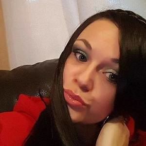 Meet your Posher, Cassandra